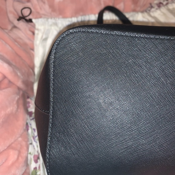 Michael Kors zippered tote 👜 - Picture 3 of 10